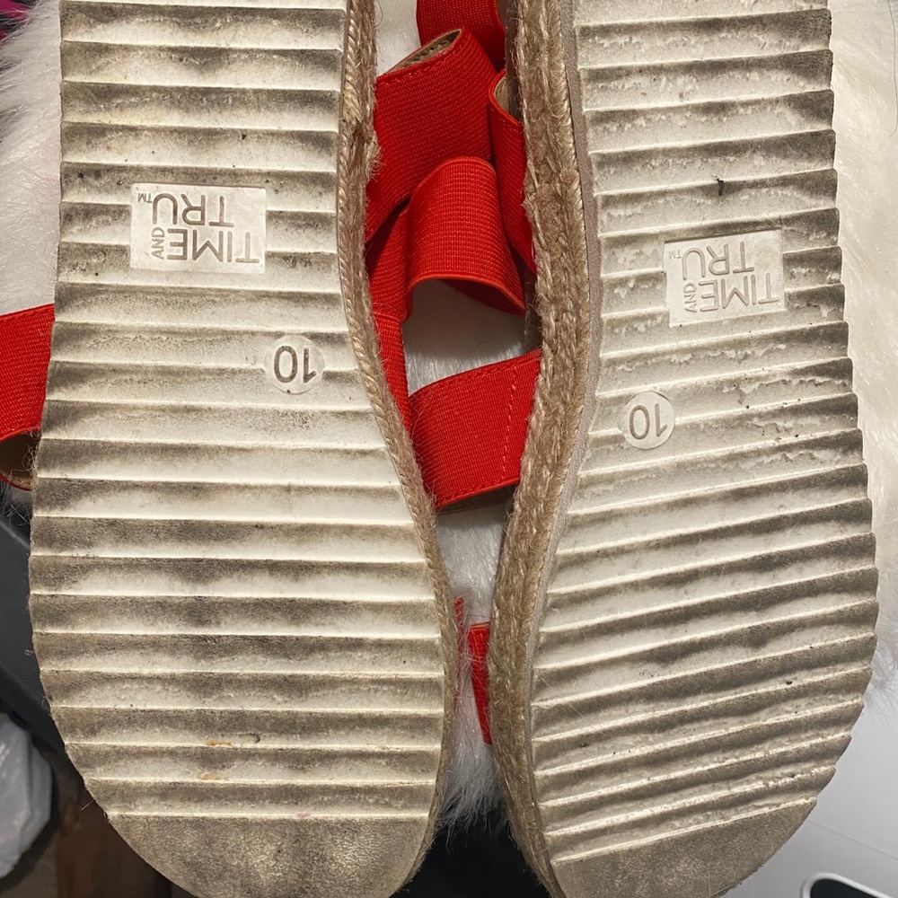 Sandals - Picture 2 of 3
